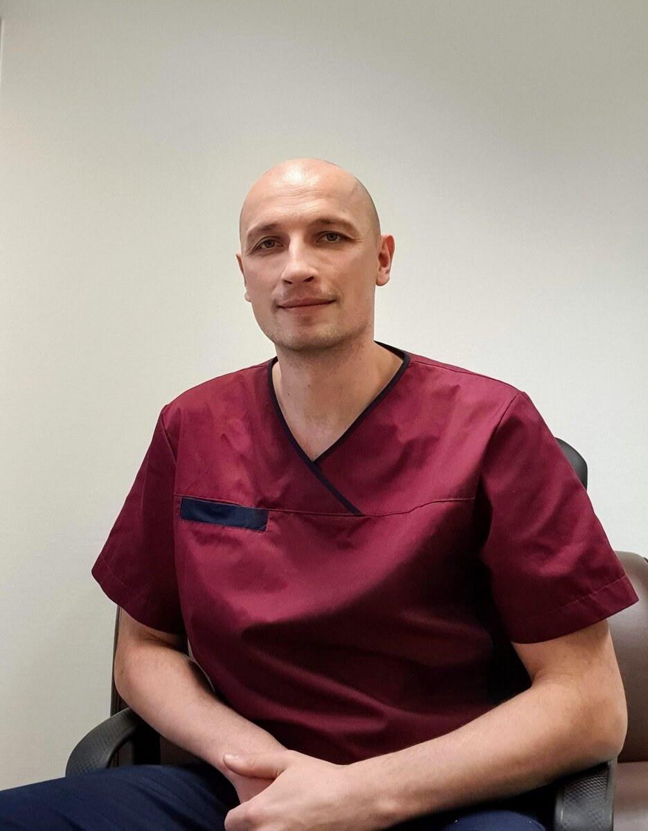 врач-травматолог-ортопед,  Семиченков Павел Сергеевич