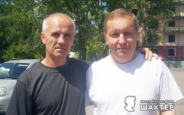 Фото из домашнего архива автора. 2011 г. Я с тем самым другом детства, которого «подсадил» на никотин. К моменту нашей встречи он уже несколько лет не курил.