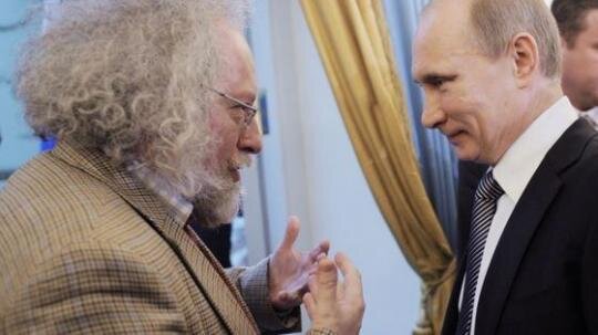 
У Венедиктова, несмотря на его оппозиционность, хорошие отношения с Путиным.