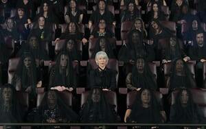 Лос-Анджелес, США

Хелен Миррен посещает всеобщее психическое чтение Винчестера в поддержку открытия фильмаФотография: Чарли Галлай / Getty Images для фильмов CBS
FacebookTwitterPinterest