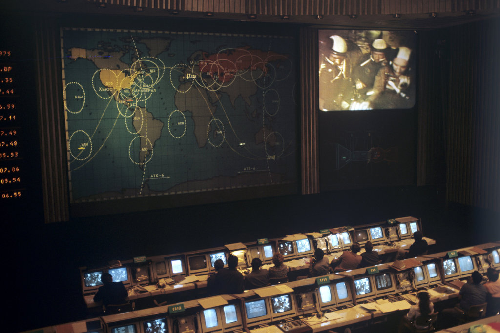 Главный зал Центра управления полётами, СССР