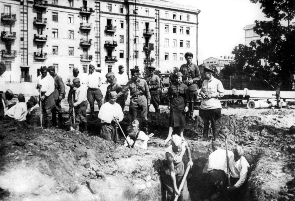 1942 год нквд. 10 Дивизия НКВД Сталинград. 10 Дивизия НКВД Сталинградская битва. Войска НКВД Сталинград. НКВД 1942.