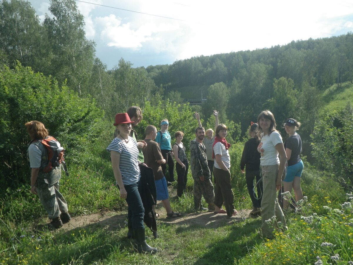 Волонтеры в районе Издревой (фото предоставлено Юлией)