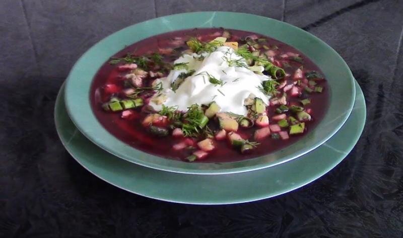 Скриншот с видео https://www.youtube.com/watch?v=FOaOcOBXPak&t=4s Свекольная окрошка