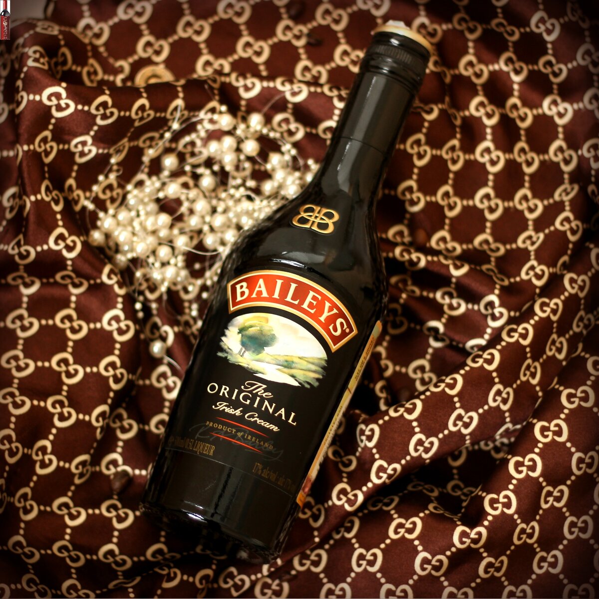 Baileys - сливочный ликер ирландского происхождения. Производится с 1974 года.   