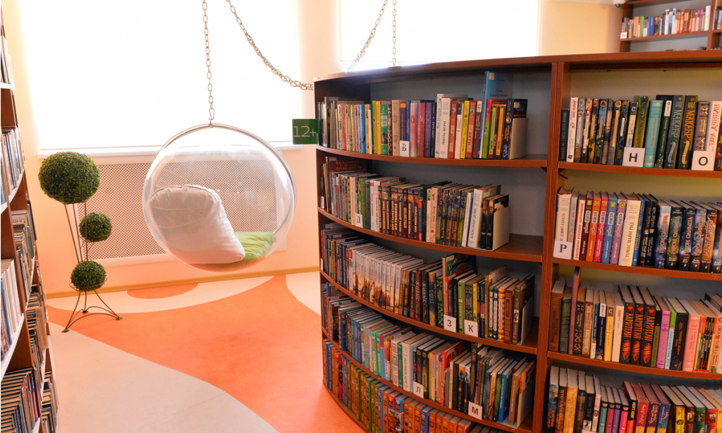 Источник: https://www.ks-yanao.ru/vlast/dmitriy-artyukhov-posetil-natsionalnuyu-biblioteku-yamala.html
