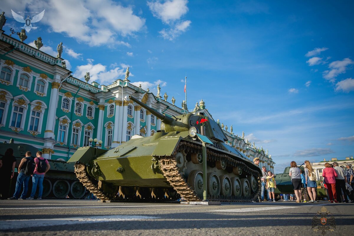 Военная техника России на параде