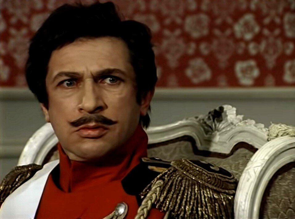 Кадр из фильма «Соломенная шляпка», 1974 г.