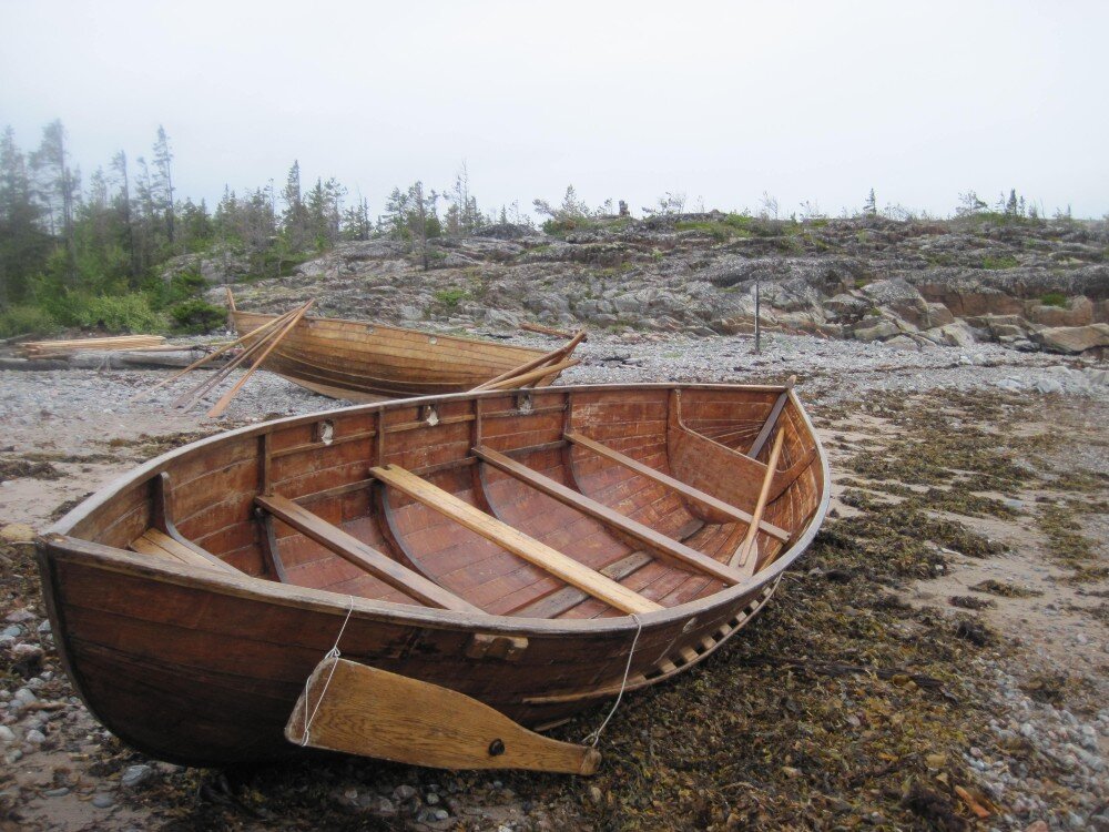 Поморское беспалубное судно на белом море. Беломорский карбас. Поморская лодка карбас. Шитик карбас. Карбасы поморов.