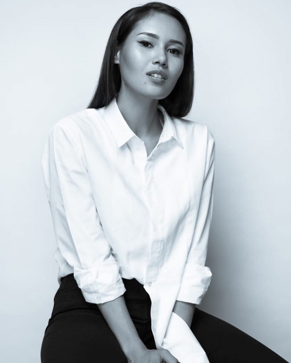 https://www.instagram.com/13nazima/