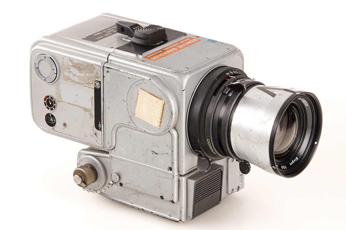 Фотокамера Hasselblad 500EL.