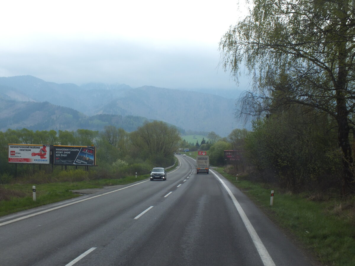 Словакия — исключительная страна. Вы не раз слышали о такой стране как Словакия. Это одно из самых молодых и невероятно уютных государств Европы. Пусть это и молодая страна, но она уже в своём столь малом возрасте, сможет поразить Вас своей красотой и уникальностью.