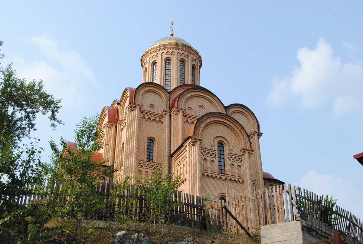 Михаило-Архангельский храм п.Рощинский Официальный приходской сайт