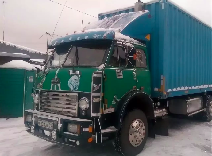 "х 003 ме 33" фото МАЗ 5440. Россия