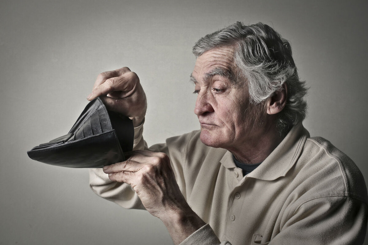 фото https://www.unforgettable.org/blog/handling-money-when-you-have-dementia