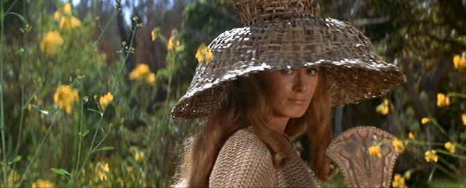 Футуристический наряд. :)