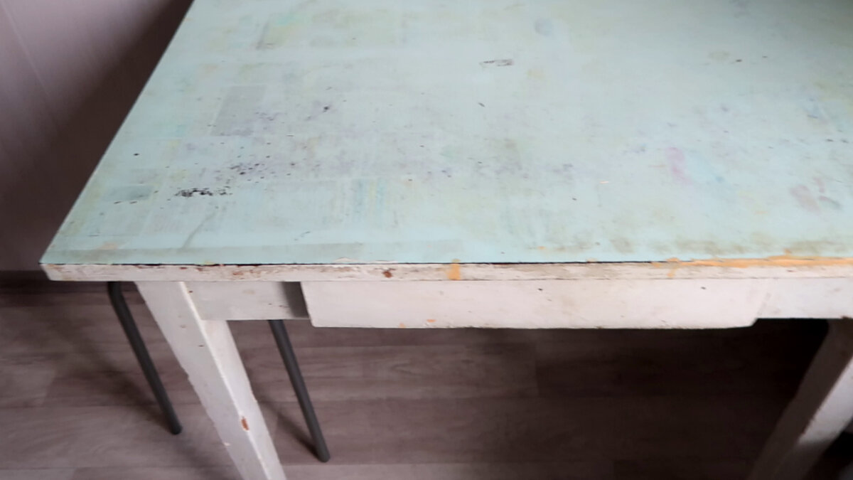 Советский кухонный стол. Старый кухонный стол. Реставрировать кухонный стол. Старый кухонный стол перекраска.