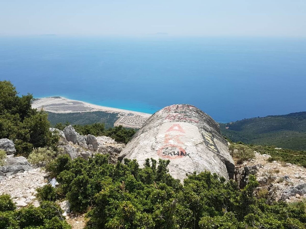 Большой бункер, Албания