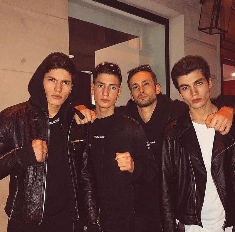 Братья Дулатовы. Фото с открытого доступа.