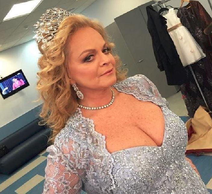 НАСТОЯЩАЯ КОРОЛЕВА – ЛАРИСА ДОЛИНА. ФОТО: ИНСТАГРАМ