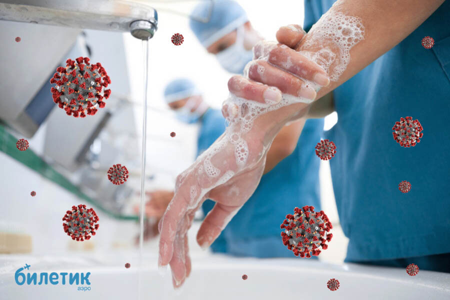  Один из лучших способов защититься от коронавируса в поезде или самолёте — правильно мыть руки. Эти же советы пригодятся вам и в обычной жизни, если вы остались дома.
