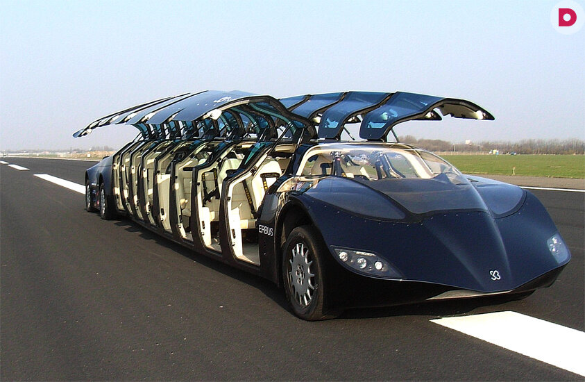 Автобус Wubbo Superbus (ОАЭ). Транспортное средство имеет 23 посадочных места и передвигается от Дубая до Абу-Даби по выделенной полосе со скоростью около 250 км/ч. 