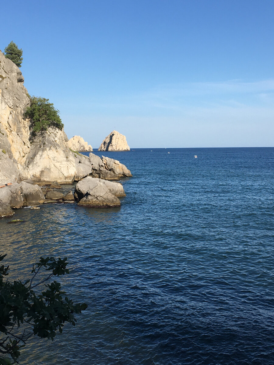 Вид на бухту Чехова с берега