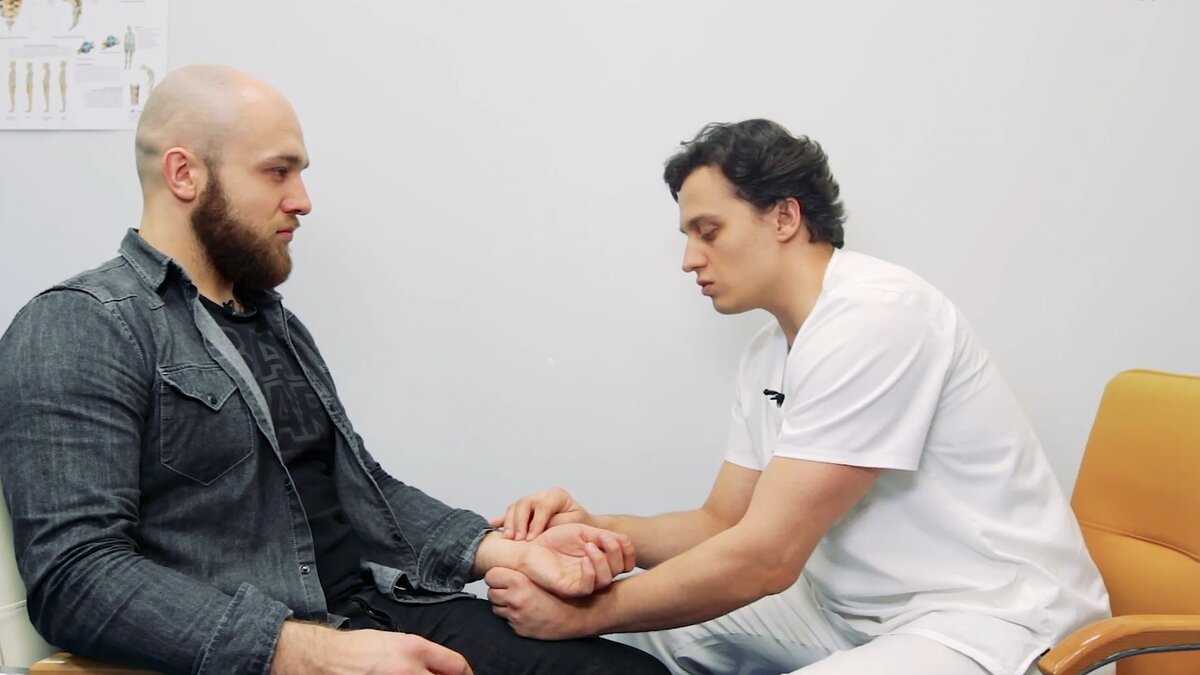 Просто прощупав ваш пульс в течении минуты, опытный врач-рефлексотерапевт ставит очень точный диагноз и рассказывает не только о болезнях, которые вас беспокоят, но и о том, что может вскрыться в ближайшее время.