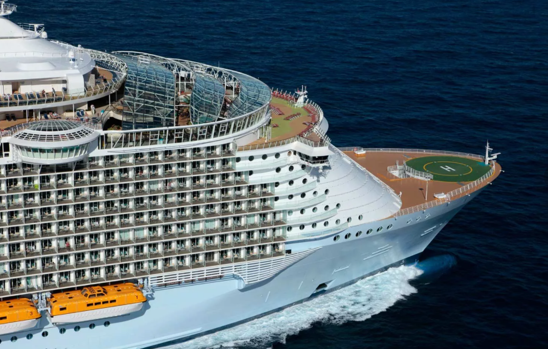 Самые крупные в мире морские круизные лайнеры. Круизный лайнер аллюр. Allure of the seas. Nassau bahamas royal caribbean. Лайнер «symphony of the seas» (симфония морей).