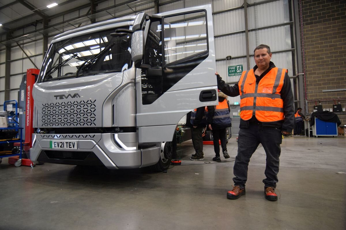 Британский стартап по производству электромобилей Tevva запускает модель грузовика с водородным двигателем
