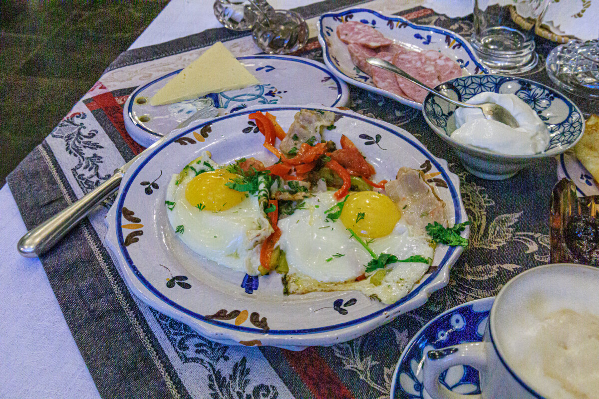 Правильный завтрак может спасти практически любую ситуацию. 
