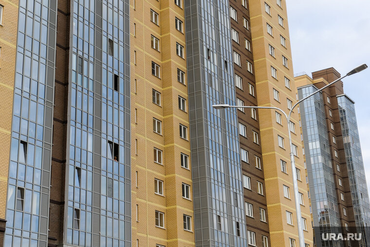    В квартире высотки челябинец находился в гостях