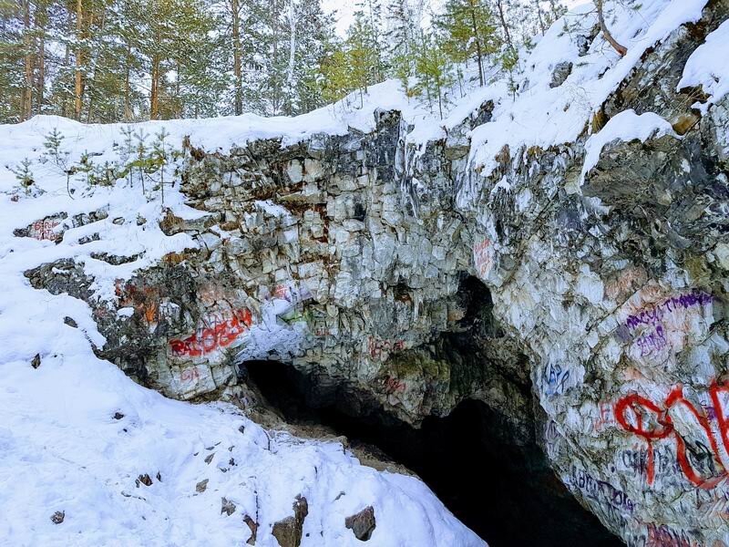 Сугомакская пещера. 