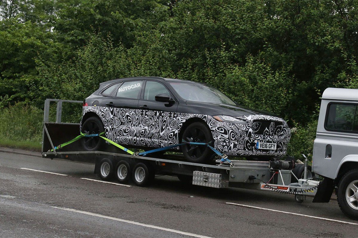 Шпионский снимок прототипа весьма похожий на будущий J-Pace.