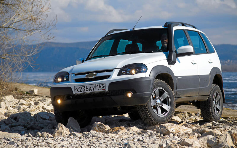 Chevrolet Niva MT LE+ ( - ) - технические характеристики