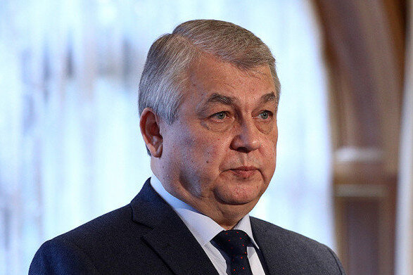 Сообщается, что о временной смене места переговорного процесса, 15 мая сообщил информационному агентству руководитель российской делегации на переговорах в Астане Александр Лаврентьев, рассказывая об итогах 9 раунда  диалога стран-гарантов соблюдения режима прекращения боевых действий на сирийской территории.