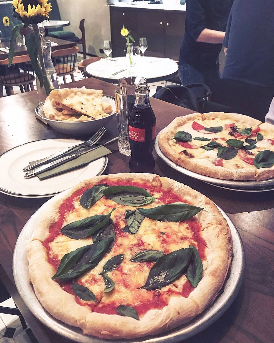 Советую посетить данное место! Пицца действительно хорошая!