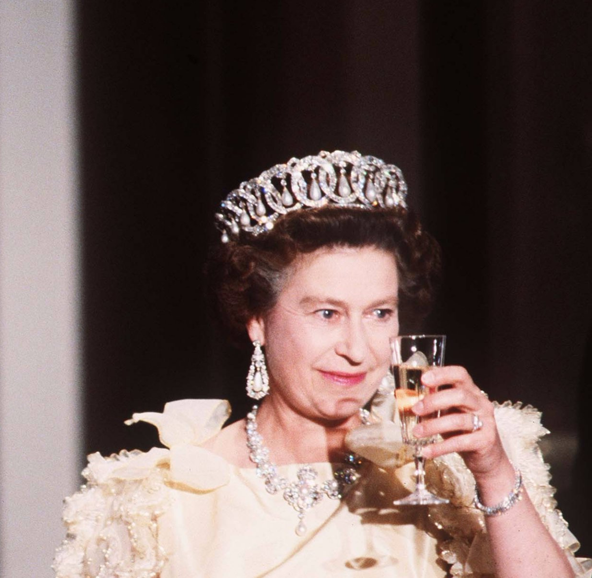 может ли королева съесть королеву. шеф повар елизаветы 2. завтрак королевы елизаветы 2. может ли королева съесть королеву. может ли королева съесть королеву.