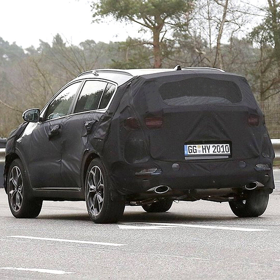                                                                  KIA Sportage