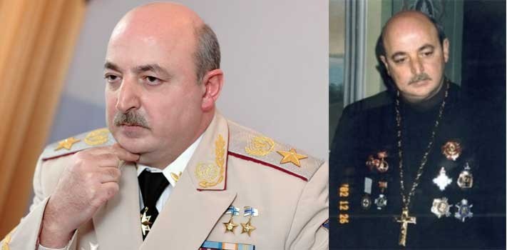 атрибут украинского раздрая Гагик с "военно-духовными" атрибутами на персях