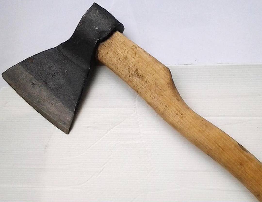 Лезвие колуна. Защита лезвия топора. Лезвие топора 5 букв. Лезвие колуна. Топоры древней руси кирпичников.