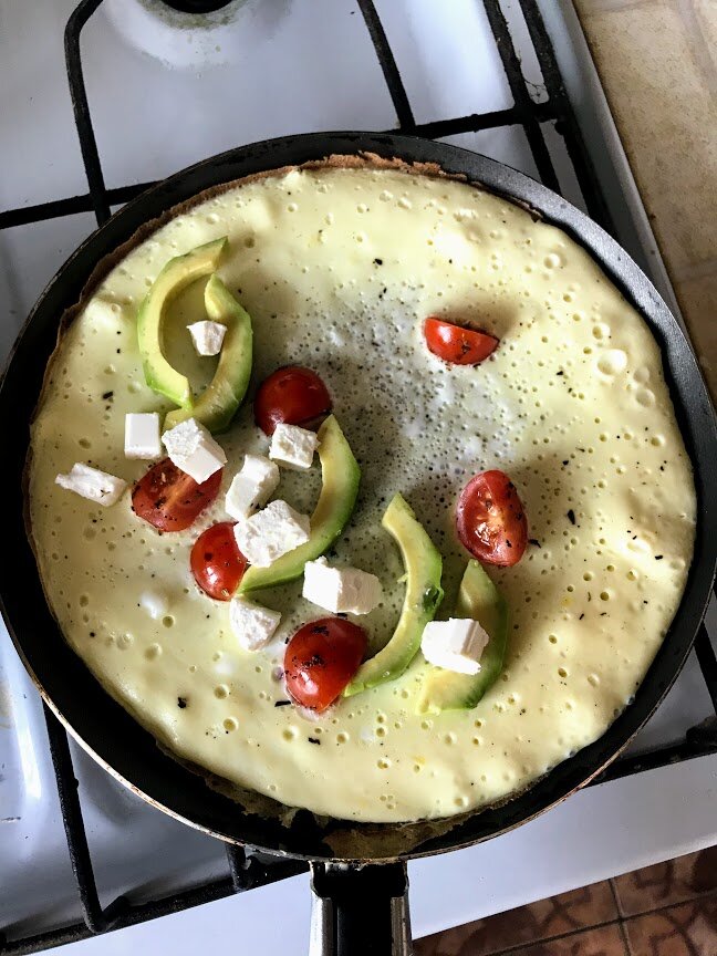 Фото из личного архива: Омлет с авокадо и фетаксой