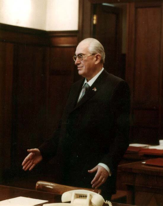 На фото: Встреча Ю.В,Андропова с членами Коллегии и руководящим составом КГБ СССР после избрания его Секретарем ЦК КПСС. 18 мая 1982  г. 