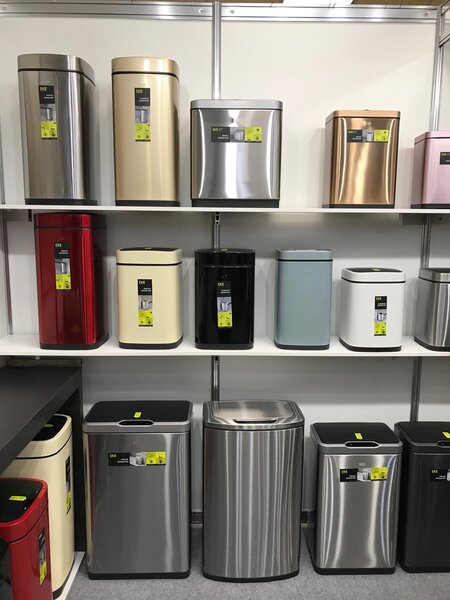 Ведра с самозакрывающейся крышкой