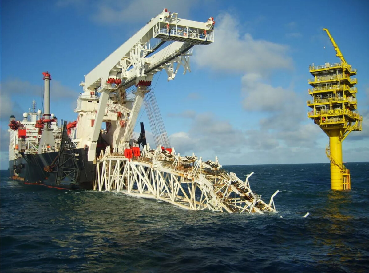 Укладка трубопровода Северной поток 2