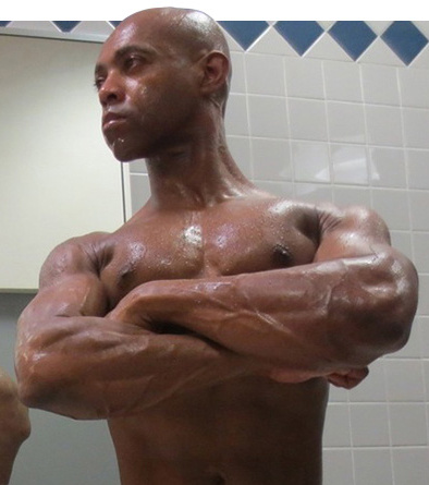 Шея является частью тела, которая всегда на виду, поэтому иметь накаченную шею означает иметь власть, ставить цели и достигать их. Самая видная мышца, но про нее часто забывают. Хотели бы вы выглядеть как эти ребята на фото:
