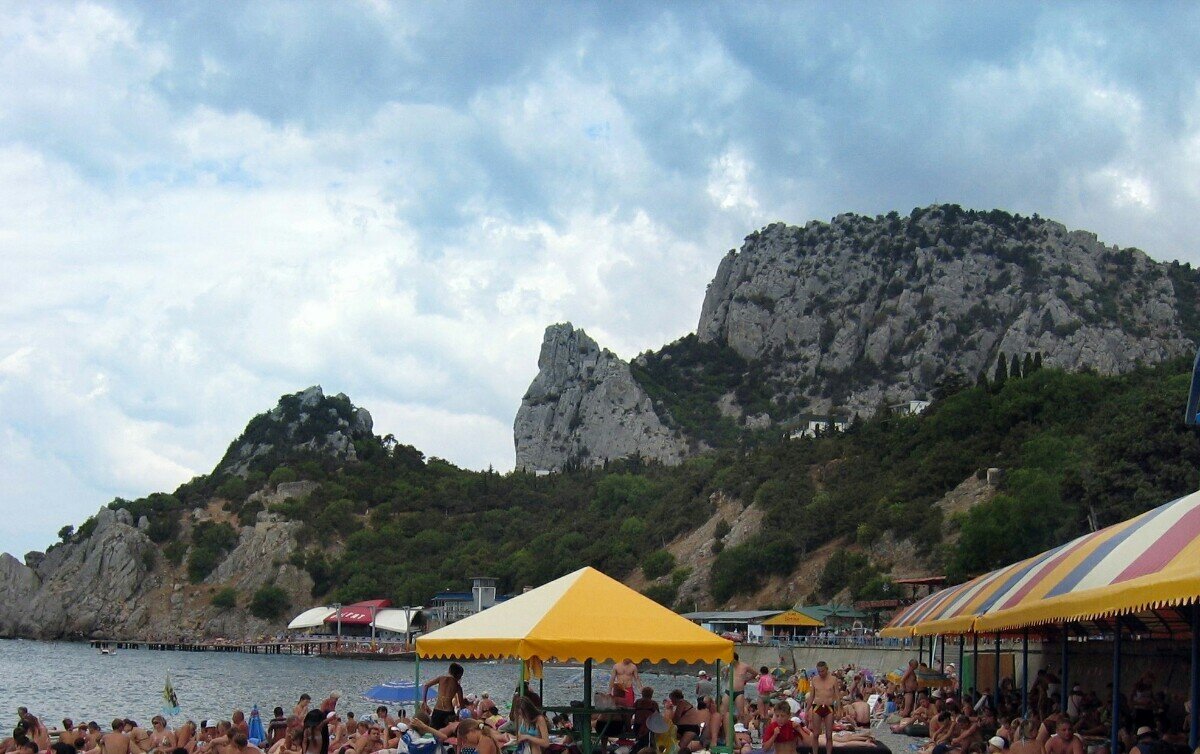 гора Кошка с пляжа