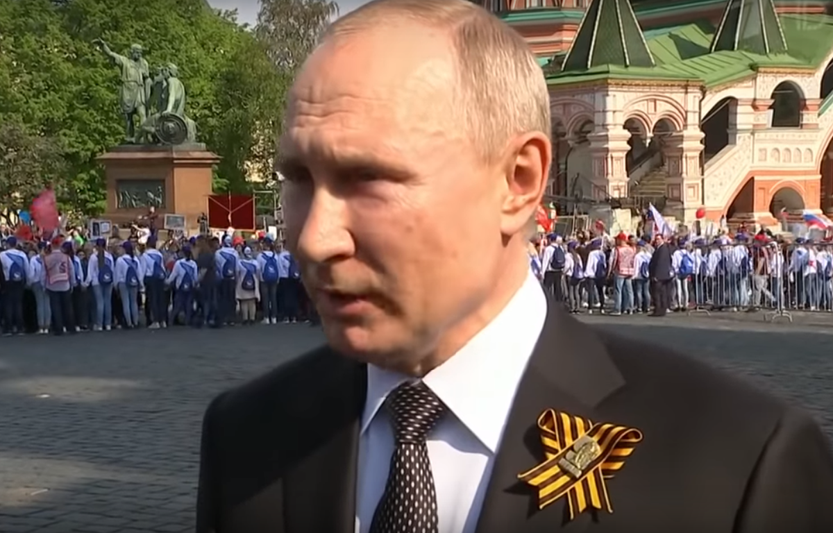 Уже старичок
