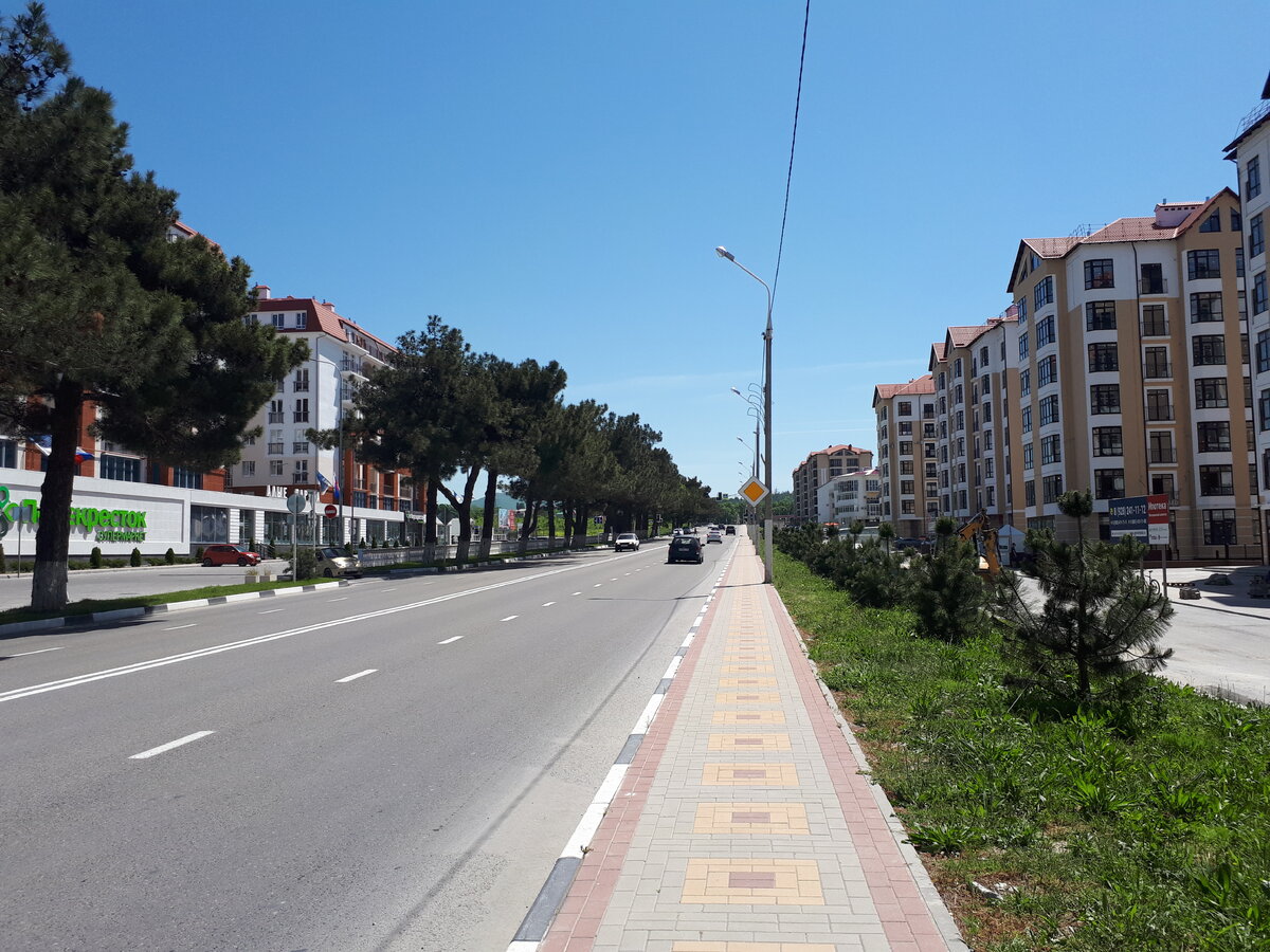 Геленджик. Улица Луначарского