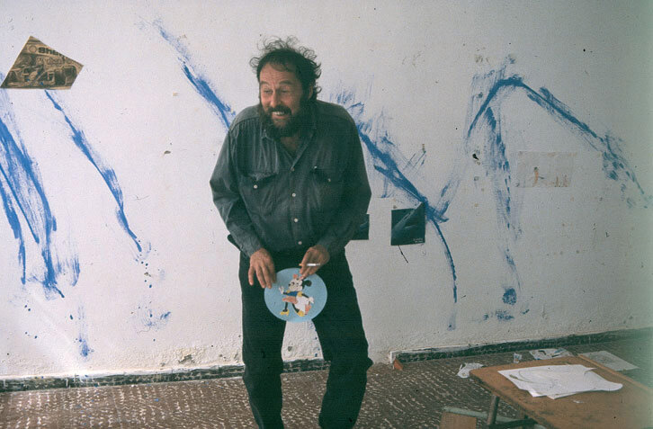 Harald Szeemann, curator of Live In Your Head. When Attitudes Become Form: Works - Concepts - Processes - Situations - Information 